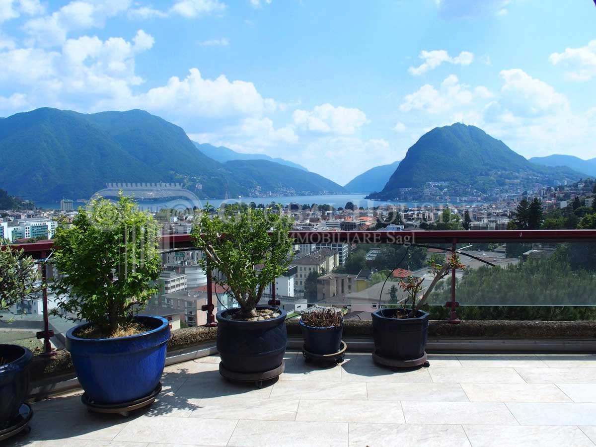 Elegante appartamento con stupenda terrazza in vendita a Lugano